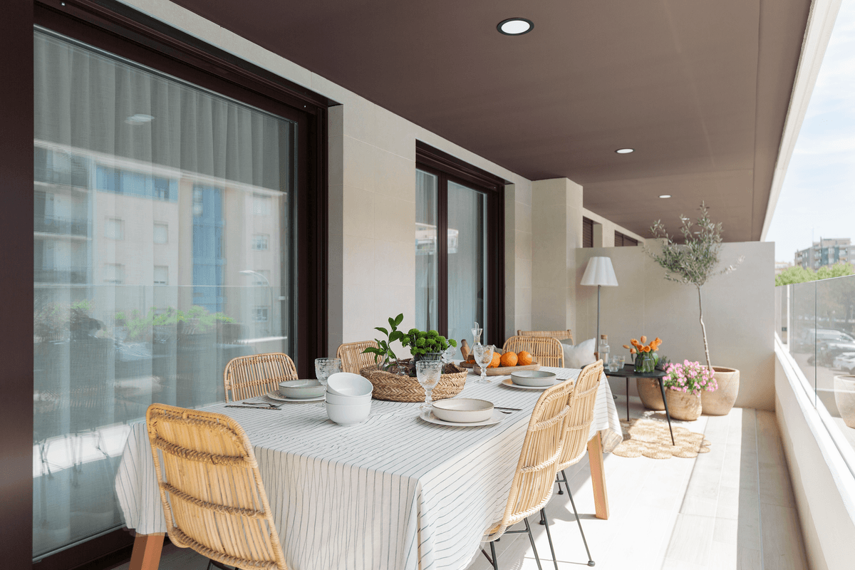 Avenida de la Llosa - Interior View 1